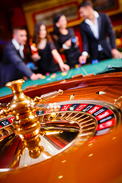 idx big app showing live blackjack table with multilingual dealer